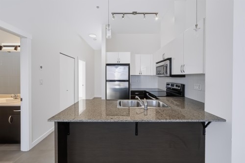 522-13789 107A Avenue, Surrey, BC 