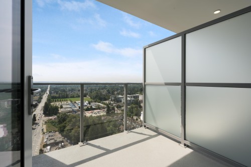 2807-9675 King George Boulevard, Surrey, BC 