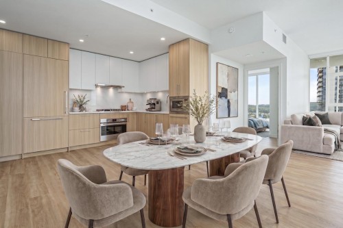 2807-9675 King George Boulevard, Surrey, BC 