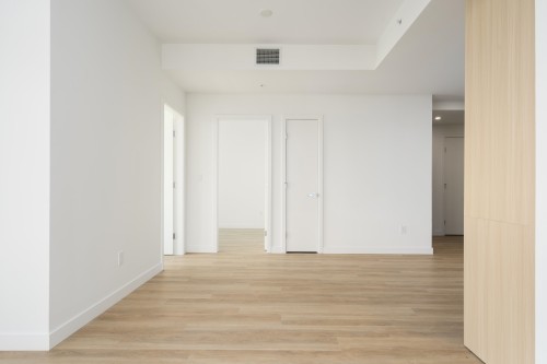 2807-9675 King George Boulevard, Surrey, BC 