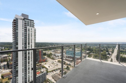2807-9675 King George Boulevard, Surrey, BC 