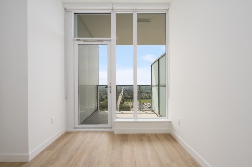 2807-9675 King George Boulevard, Surrey, BC 