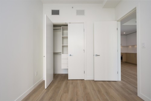 2807-9675 King George Boulevard, Surrey, BC 