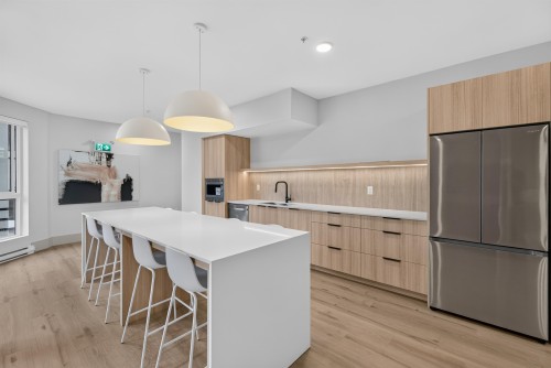 224-20769 Fraser Highway, Langley, BC 