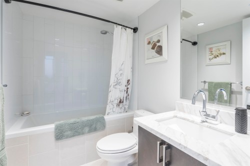 1202-1455 George Street, White Rock, BC 