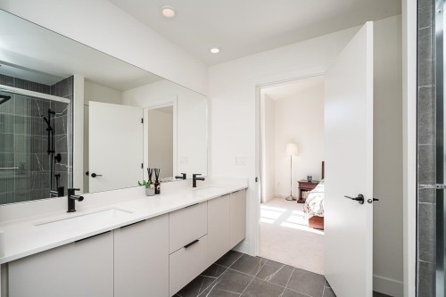 8-7670 207 Street, Langley, BC 