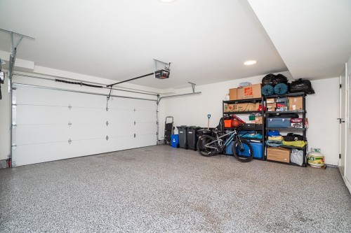 8-7670 207 Street, Langley, BC 