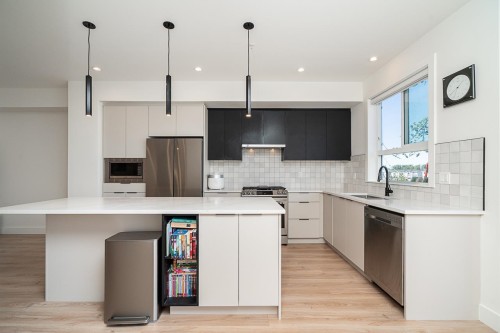 8-7670 207 Street, Langley, BC 