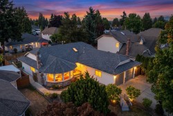 15747 92a Avenue Surrey, BC V4N 3B1