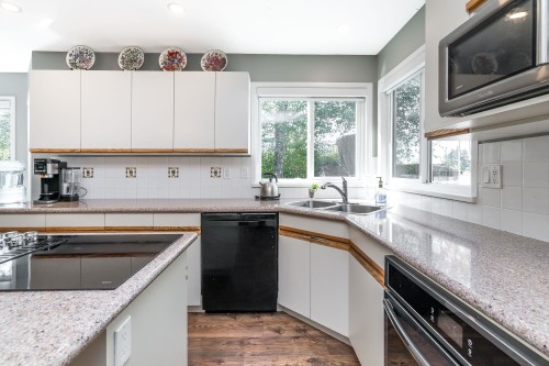 18156 Claytonwood Crescent, Surrey, BC 