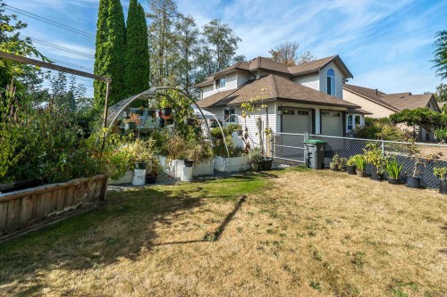 18156 Claytonwood Crescent, Surrey, BC 