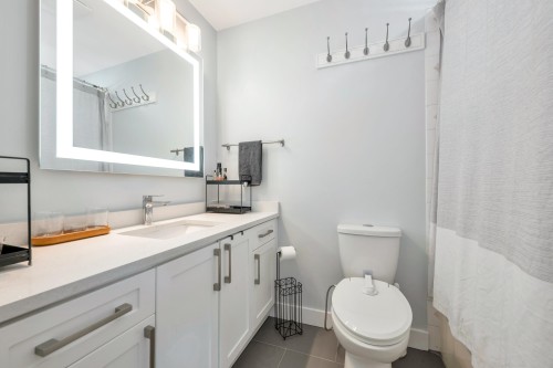 3149 Goldfinch Street, Abbotsford, BC 