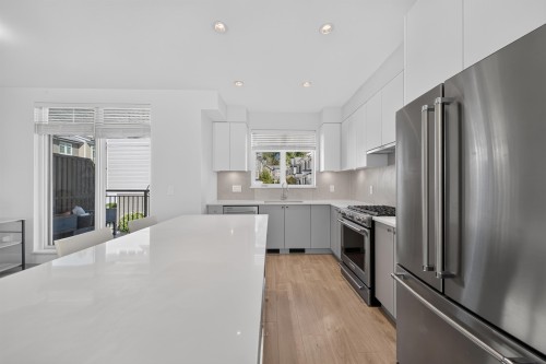 13-2070 Oak Meadows Drive, Surrey, BC 