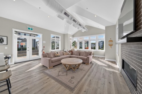 13-2070 Oak Meadows Drive, Surrey, BC 