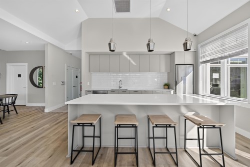 13-2070 Oak Meadows Drive, Surrey, BC 