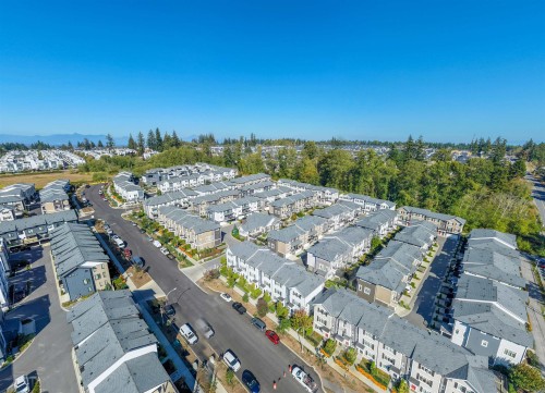 13-2070 Oak Meadows Drive, Surrey, BC 