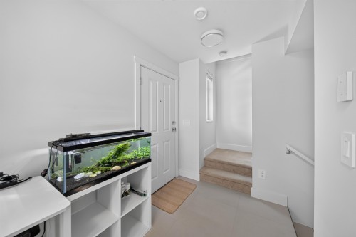 13-2070 Oak Meadows Drive, Surrey, BC 