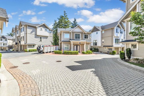 25-19097 64 Avenue, Surrey, BC 