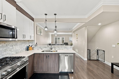 25-19097 64 Avenue, Surrey, BC 