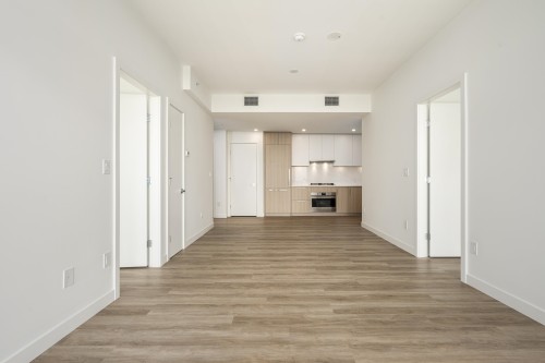 2801-9675 King George Boulevard, Surrey, BC 