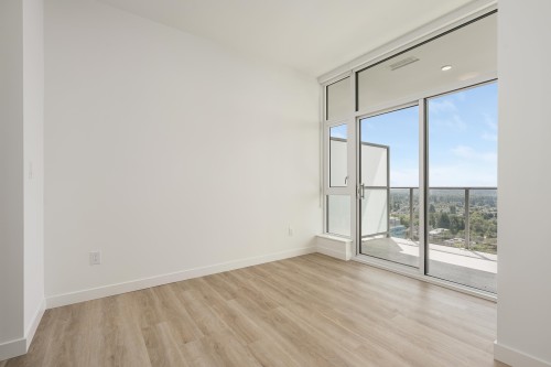 2801-9675 King George Boulevard, Surrey, BC 