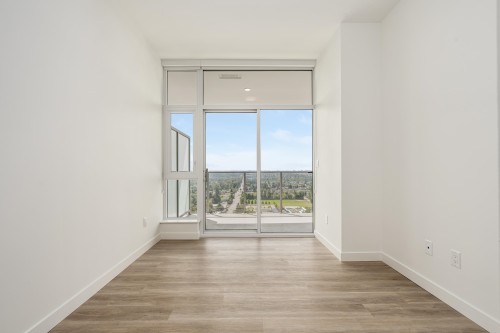 2801-9675 King George Boulevard, Surrey, BC 