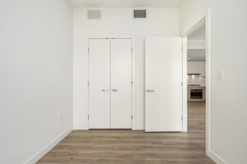 2801-9675 King George Boulevard, Surrey, BC 