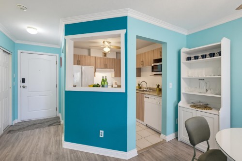 302-5759 Glover Road, Langley, BC 