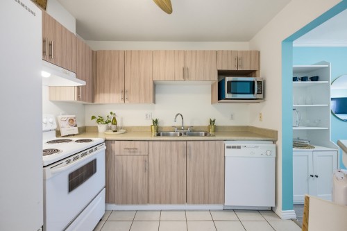 302-5759 Glover Road, Langley, BC 