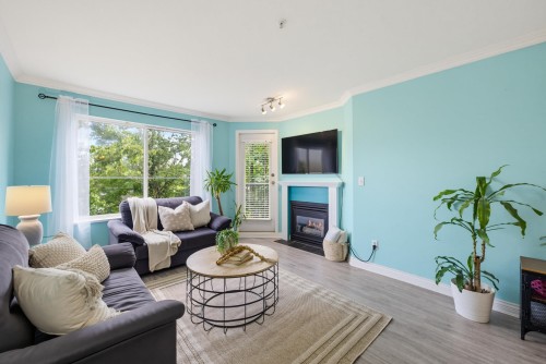 302-5759 Glover Road, Langley, BC 