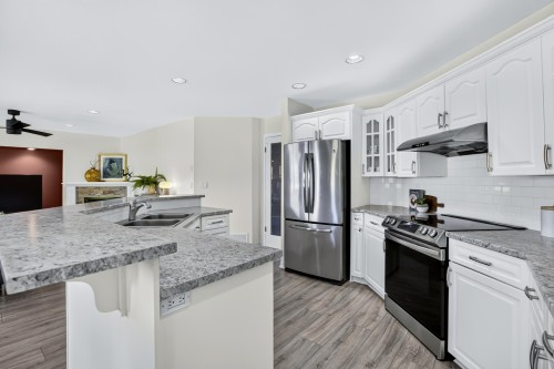 18737 65 Avenue, Surrey, BC 