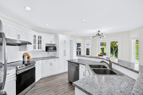 18737 65 Avenue, Surrey, BC 