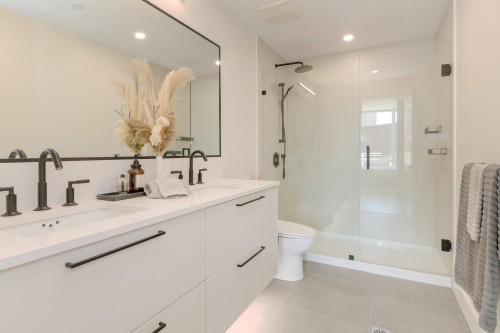 207-20416 Park Avenue, Langley, BC 