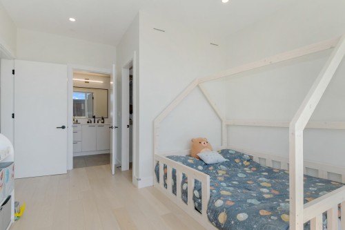 207-20416 Park Avenue, Langley, BC 