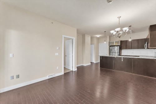 409-9655 King George Boulevard, Surrey, BC 