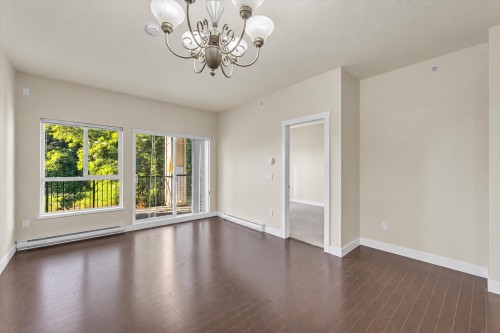 409-9655 King George Boulevard, Surrey, BC 