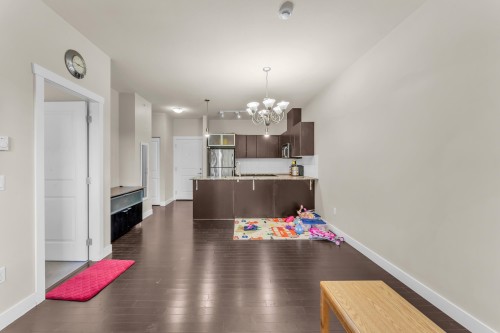 409-9655 King George Boulevard, Surrey, BC 