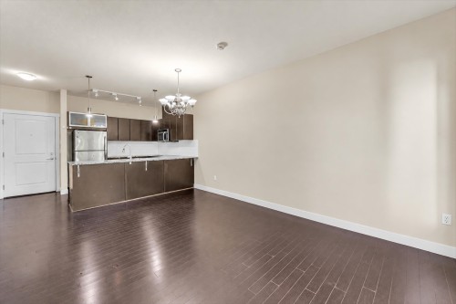 409-9655 King George Boulevard, Surrey, BC 