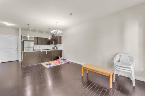 409-9655 King George Boulevard, Surrey, BC 