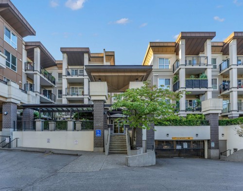 409-9655 King George Boulevard, Surrey, BC 