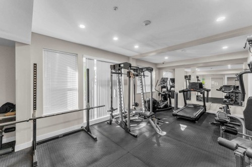 409-9655 King George Boulevard, Surrey, BC 