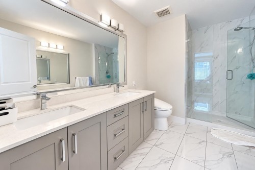 73-15665 Mountain View Drive, Surrey, BC 