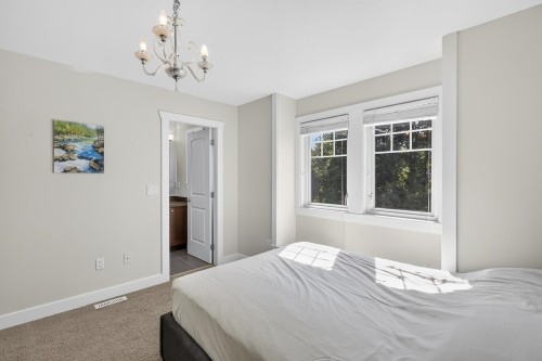 8266 211 Street, Langley, BC 