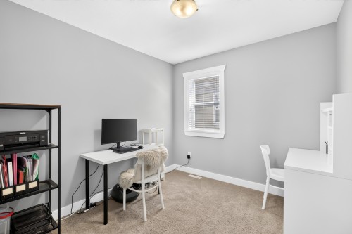 8266 211 Street, Langley, BC 