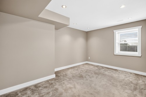 8266 211 Street, Langley, BC 