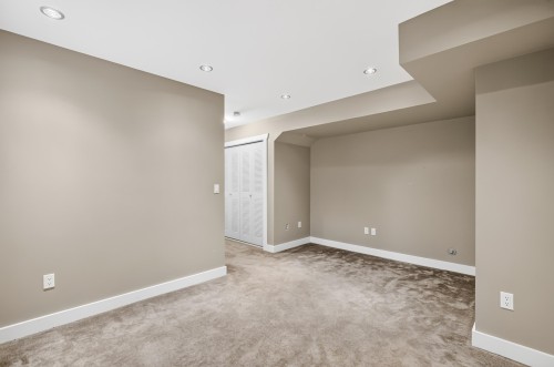 8266 211 Street, Langley, BC 