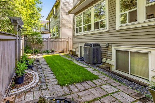 8266 211 Street, Langley, BC 
