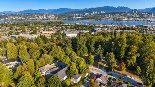 13090 111 Avenue, Surrey, BC 