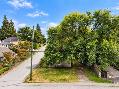 13090 111 Avenue, Surrey, BC 
