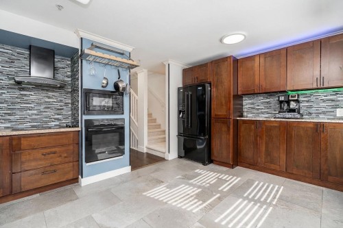 15-8968 208 Street, Langley, BC 